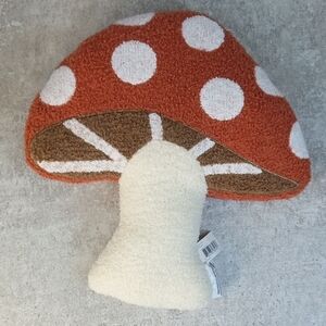 🍂 🍒 Mushroom Shaped Decorative Throw Pillow